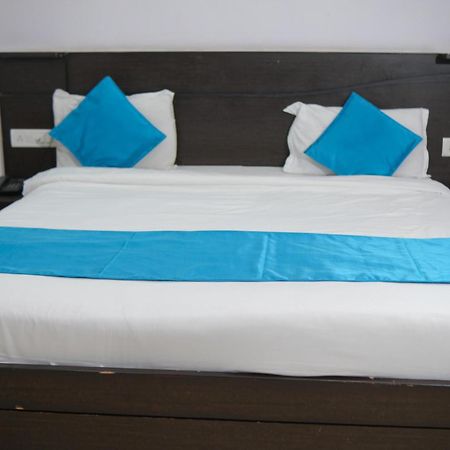 Hotel Quality Time Udaipur Ngoại thất bức ảnh